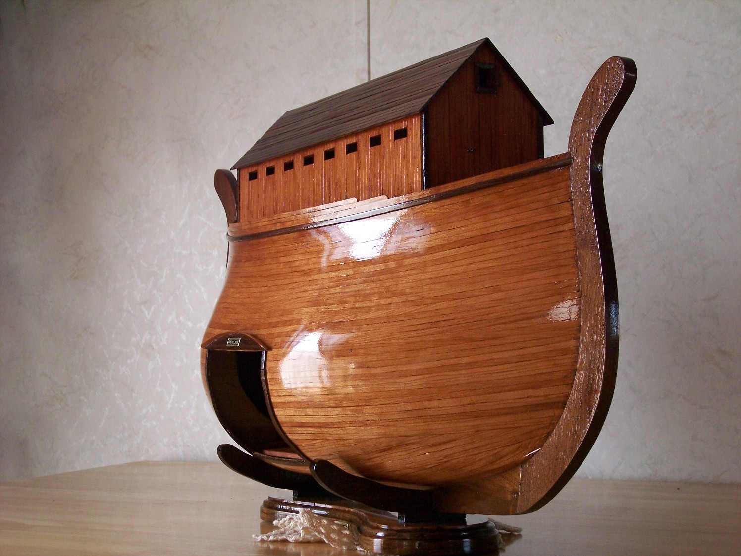  Hull Shape