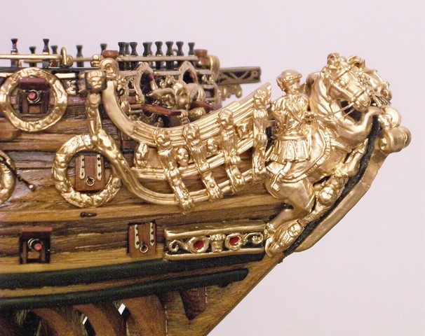 CLOSE-UP